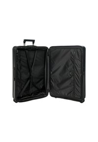 Schwarzer Hartschalenkoffer, geöffnet, um ein strukturiertes Innenleben mit Kreuzgurten und einem Reißverschlussfach, verstärktem Griff und vier Rädern zu zeigen.