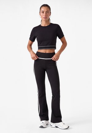 Koton, Basic T-shirt - black