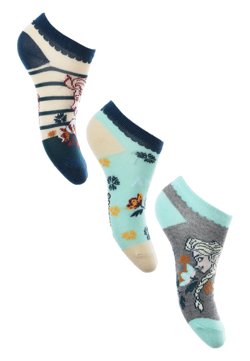 Tres pares de calcetines tobilleros: a rayas azul marino con diseño floral, azul claro con mariposas y flores, y gris con una ilustración de personaje.