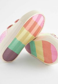 Next CHUNKY - Tenisky - rainbow pink glitter