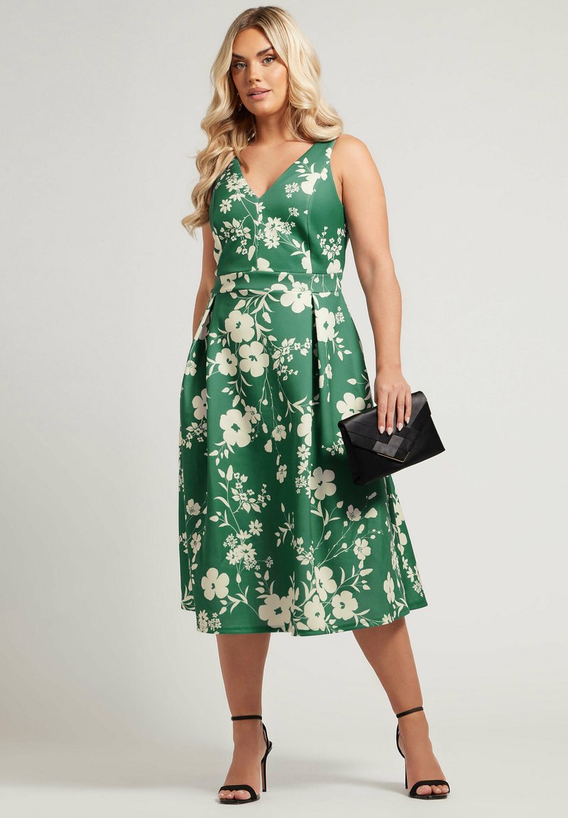 Yours Clothing FLORAL MIDI Robe de jour green/vert