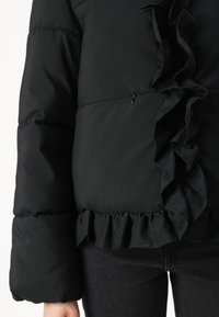 YAS YASMALINO JACKET - Casaco de inverno - black