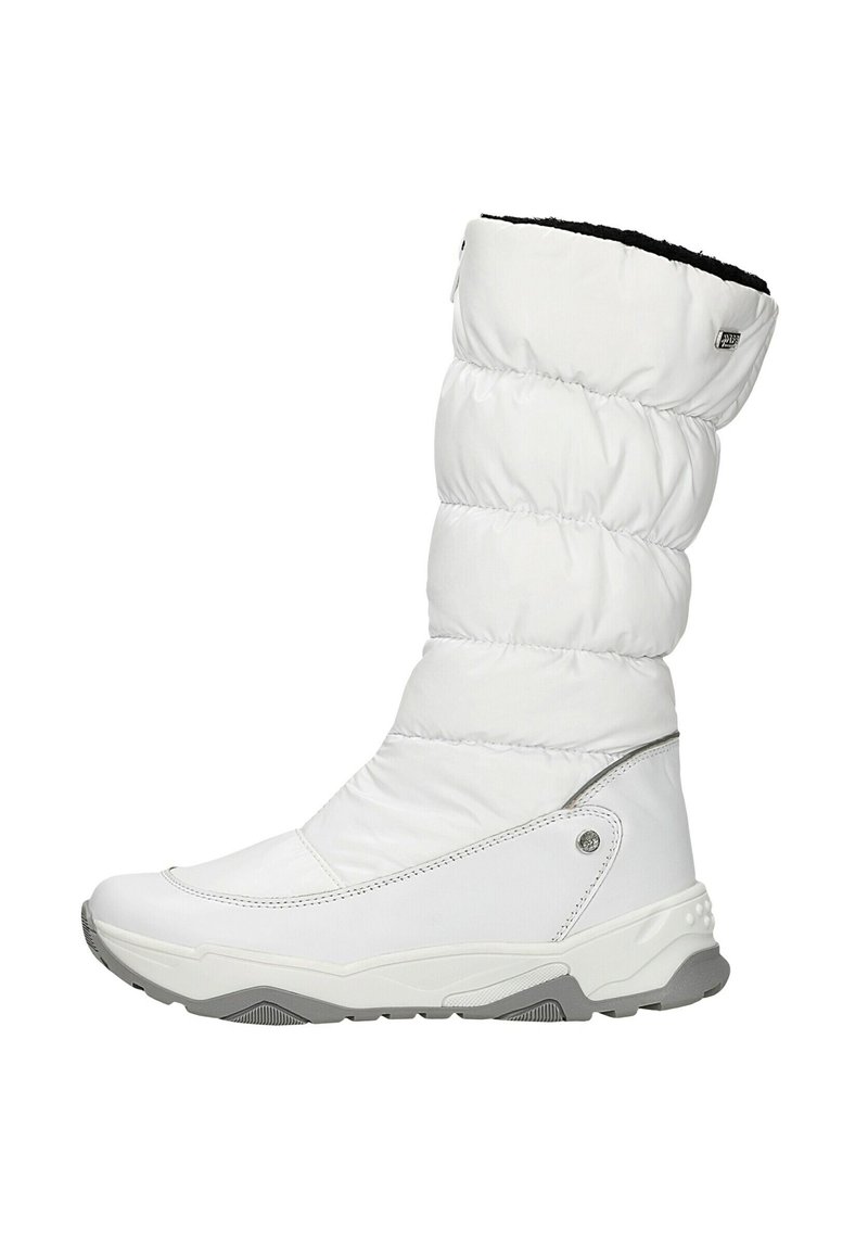 Witte geïsoleerde winterlaars met een puffy, gewatteerde schacht, geprofileerde zwarte voering en een grijze rubberen zool met tractiepatronen.