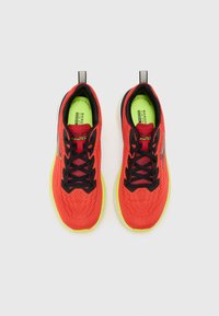 Skechers GO RUN ELEVATE 2.0 - Trainers - red/black