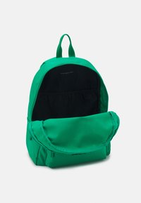 Tommy Hilfiger ESSENTIAL UNISEX - Ryggsäck - olympic green