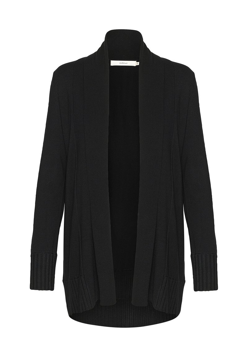 Schwarze Strickjacke mit Schalkragen, offener Vorderseite, gerippten Bündchen und einem strukturierten Strickdesign. Der Stoff wirkt weich und warm.