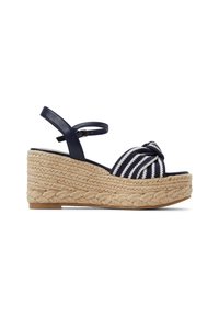 Sandale compensée en espadrille bleu marine avec une base en jute tressé, arborant un dessus en tissu à motifs rayés noués et une sangle réglable à la cheville.