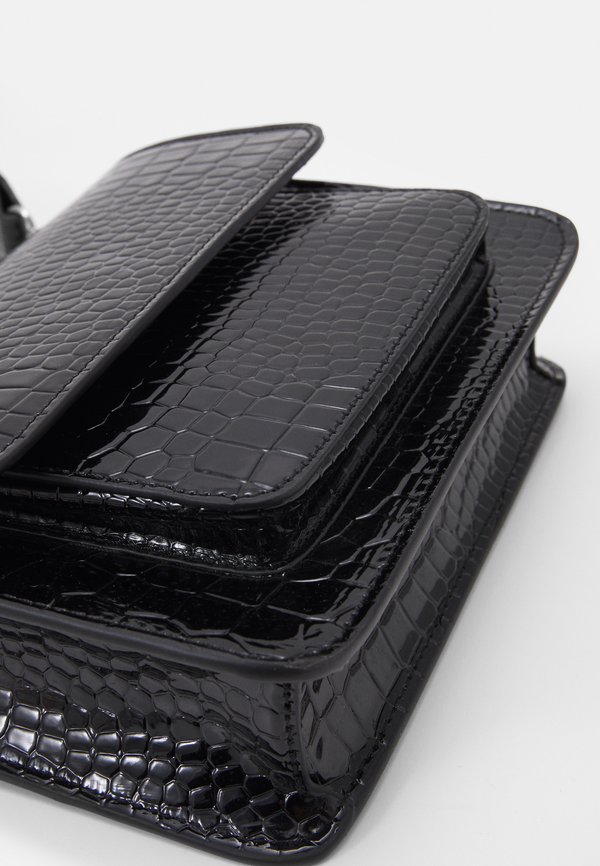 CAYMAN POCKET TRACE - Cross body bag3