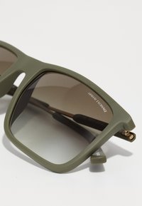 Armani Exchange Aurinkolasit - matte sage