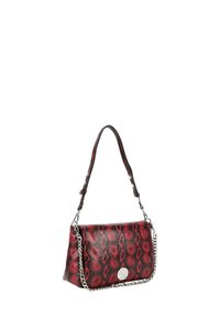 Borsa a tracolla con motivo di pelle di serpente rosso e nero, texture liscia, forma strutturata e dettagli logo circolare in argento sul frontale.