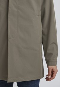 Casual Friday CFOakland - Cappotto corto - bungee cord