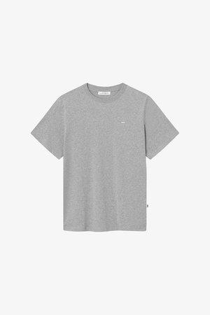 Grå bomuld t-shirt med rund halsudskæring og korte ærmer. Har et lille logo trykt på den øverste brystområde. Simpelt, ensfarvet design.