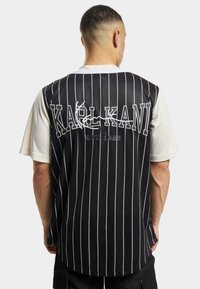 Karl Kani - OG BLOCK PINSTRIPE  - Camicia - black off white Immagine in miniatura 1