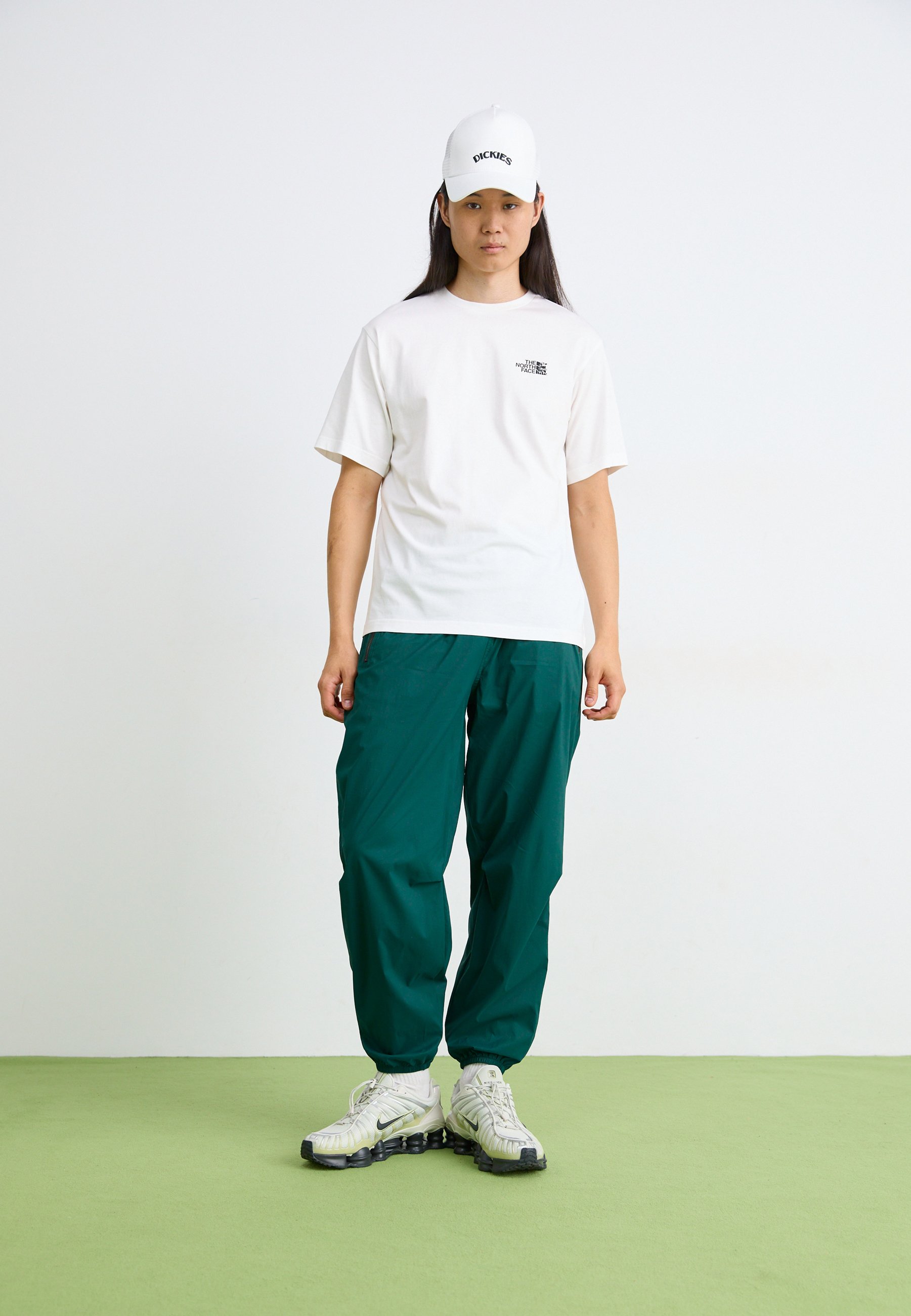 【THE NORTH FACE】RELAXED TEE FUN PACK Tシャツ The North Face RELAXED TEE FUN PACK - T-Shirt print - white