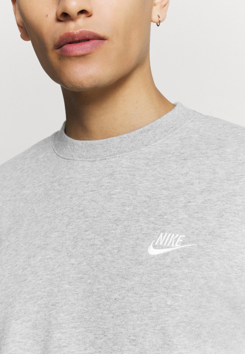 Nike Sportswear CLUB - Sweatshirt - dark grey heather/white/gris foncé -  ZALANDO.FR