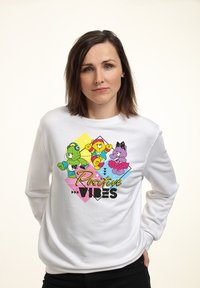 Henry Tiger CARE BEARS GOOD LUCK BEAR POSITIVE VIBES - Sudadera - white