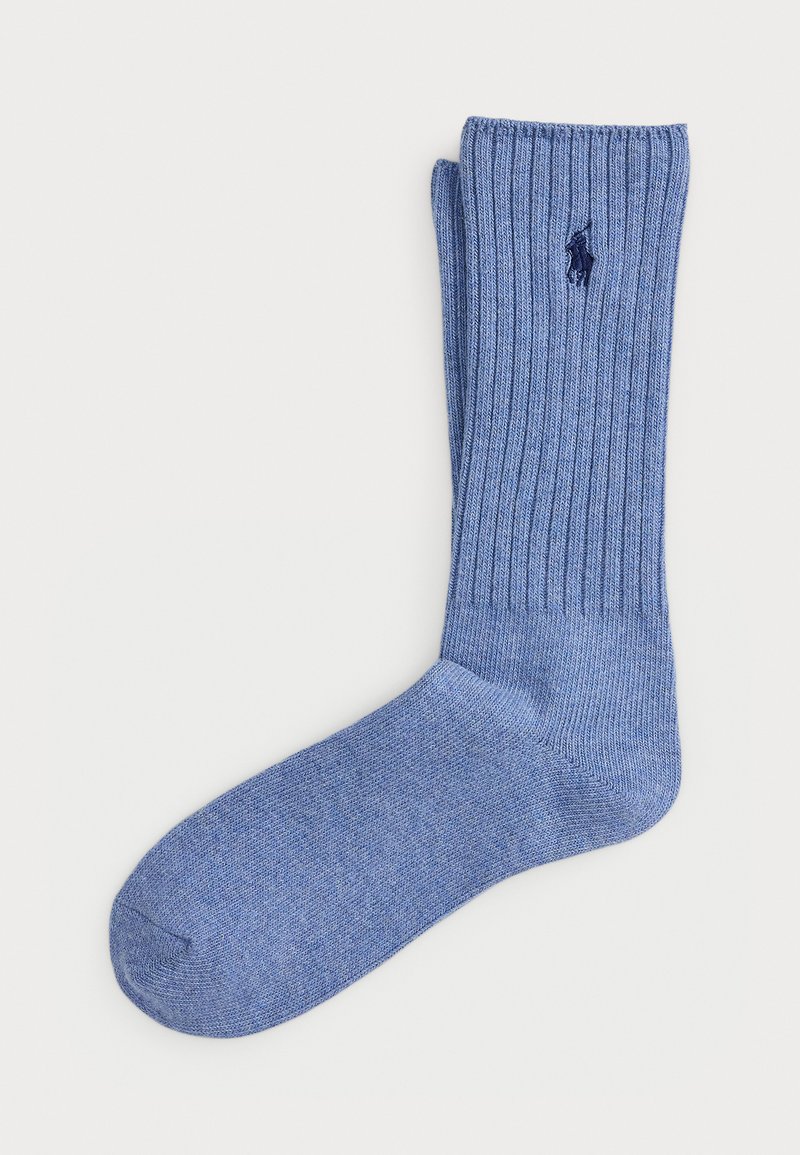 Μοναχικό μπλε ριγέ κάλτσα με κεντημένο σκούρο μπλε λογότυπο αλόγου στο πάνω μέρος του μοσχαριού, τοποθετημένη επίπεδα σε λευκό φόντο.