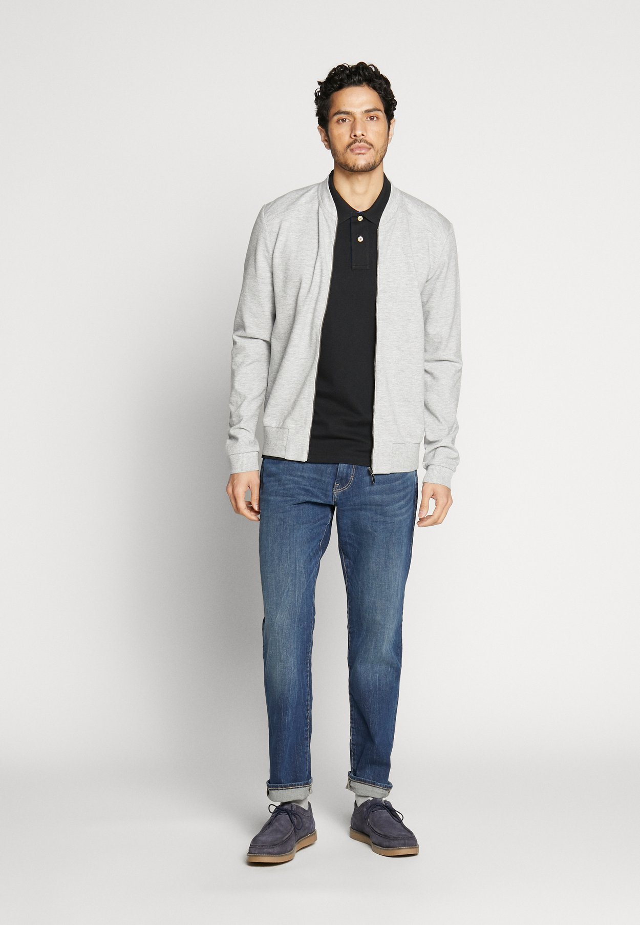 CONTRAST COLLAR RUGGER