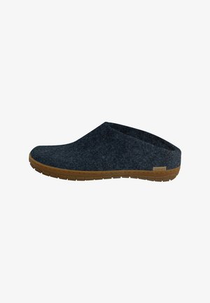 Mørkegrå filt slip-on tøfler med brun gummisål og lav hælkappe til indendørs eller udendørs brug.