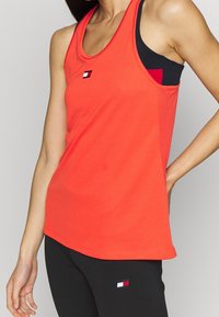 Tommy Hilfiger T-Shirt sport - orange