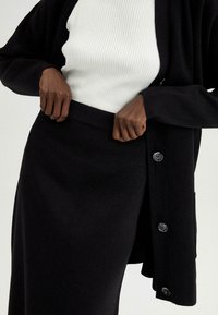 Touché Privé CARDIGAN SKIRT KNIT SET - Kardiganas - black