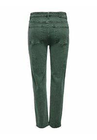Jean en denim vert vu de dos, avec deux poches arrière, des passants de ceinture, des jambes droites et des détails délavés le long des coutures.
