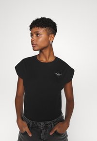 Pepe Jeans BLOOM - Camiseta básica - black