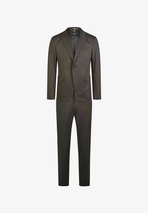 Donkergrijs maatpak voor heren met een colbert met enkele rij knopen, uitsnede revers, één knoopsluiting en bijpassende rechtgesneden broek.