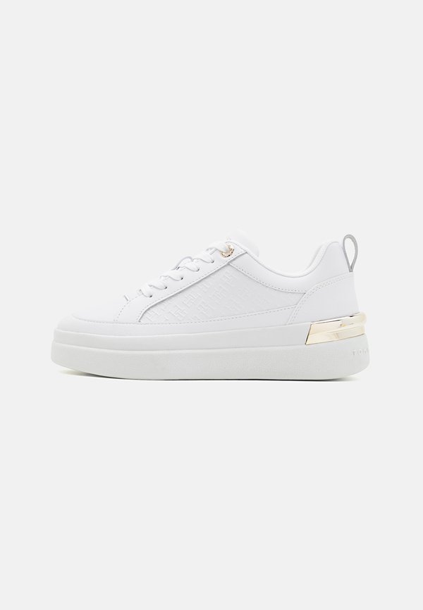 LUX COURT MONOGRAM - Trainers