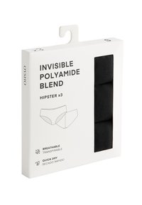 Zwarte hipsterondergoed gemaakt van een onzichtbare polyamidemix, verpakt in een witte doos met ademende en sneldrogende label.
