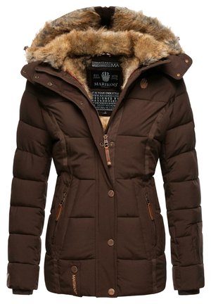 Bruine pufferjack met een met bont gevoerde capuchon, ritszakken, geborduurd textuur, verstelbare mouwen en logo-accenten op de mouw en onderkant.