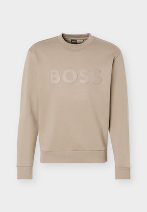Sudadera beige de cuello redondo con mangas largas y puños y bajo acanalados, con el logo "BOSS" en relieve en el pecho.