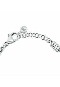 Braccialetto in argento con chiusura a molla, anelli arrotondati e accenti a spirale. Include un ciondolo rotondo con design inciso.