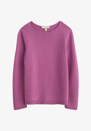 Suéter de punto morado con cuello redondo, textura acanalada, y mangas largas con dobladillo recto. Tela ligera con un patrón sutil.