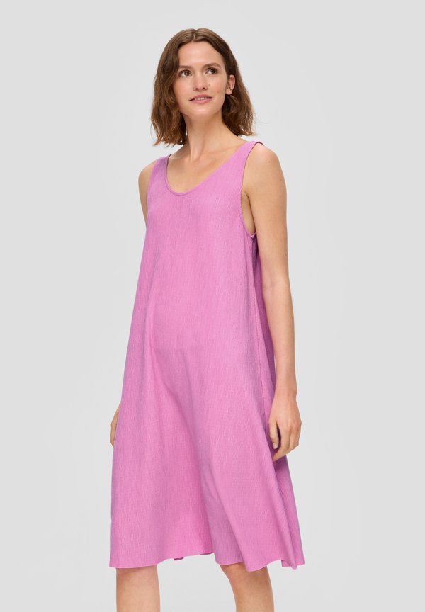 MIT PLISSEEFALTEN - Jerseykleid - rosa
