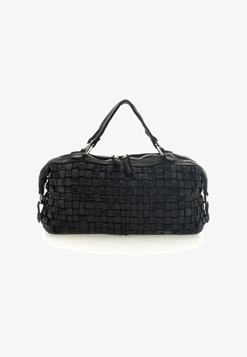 Borsa in pelle nera intrecciata con forma rettangolare, doppi manici, chiusura con cerniera, superficie testurizzata e dettagli in metallo.