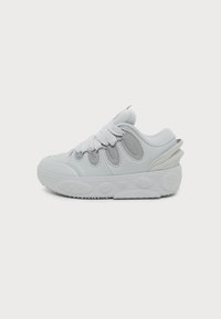 Επιλέχθηκε, cool light gray/gray echo