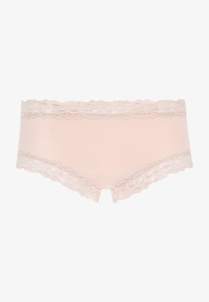 Lys pink hipster trusse med blomstret blondekant, blødt stof, bølgede kanter og en subtil glans på blonden. Ingen yderligere udsmykninger.