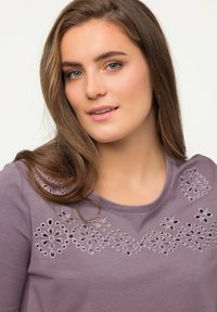 Ulla Popken T-shirts print - mauve