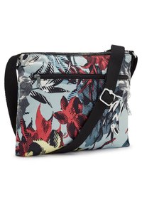 Valkoisella kukkakuosisella kankaisella olkalaukulla vaaleansinisessä värissä, jossa on vetoketjullinen tasku, musta hihna sekä kirkkaan punaisia ja keltaisia yksityiskohtia.