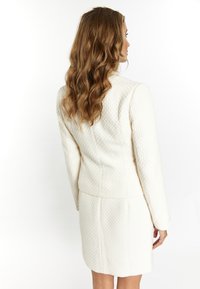 faina BOUCLÉ  KOOSH - Cardigan - wollweiss
