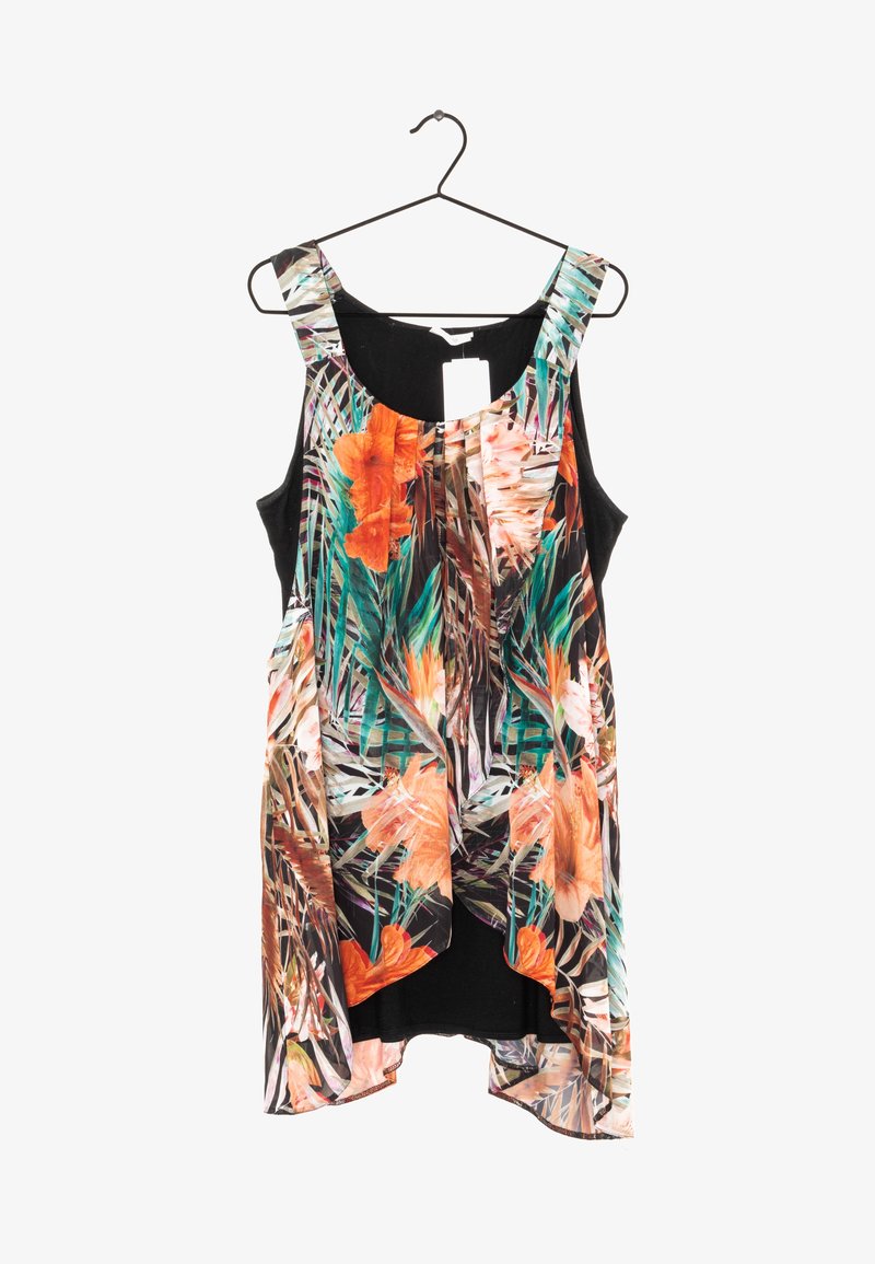 Robe noire sans manches avec un overlay en voile transparent orné de motifs floraux et feuillus tropicaux colorés, suspendue sur un cintre noir.