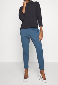 Rich & Royal Langarmshirt - light blue