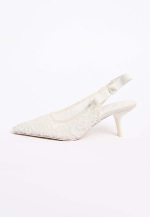 Lipsy, REGULAR FIT - LACE SLINGBACK BOW MID HEEL COURT - Pruudikingad - white