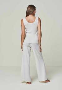 YOU LOOK PERFECT BAILEY - MERINO WOOL KNIT PANTS - Nachtwäsche Hose - bonewhite