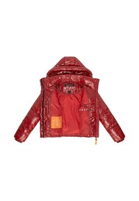 Chaqueta acolchada roja con acabado brillante, capucha y puños elásticos. El interior presenta una etiqueta naranja y un bolsillo de almacenamiento, con forro suave.