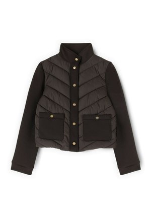 Sort quiltet cropped jakke med lange ærmer, ståkrave, forgyldte knapper foran og to forlommer med klap og knaplukning.