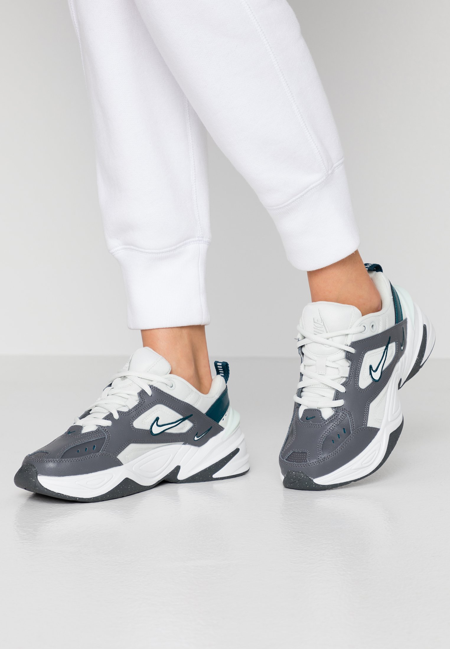 nike mk2 tekno spruce aura