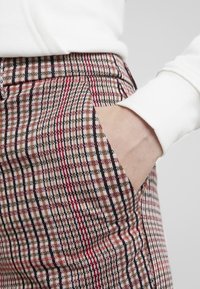 VILA Pantalon classique - sand