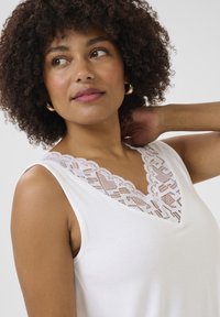 Cream CRTRULLA - Top - snow white